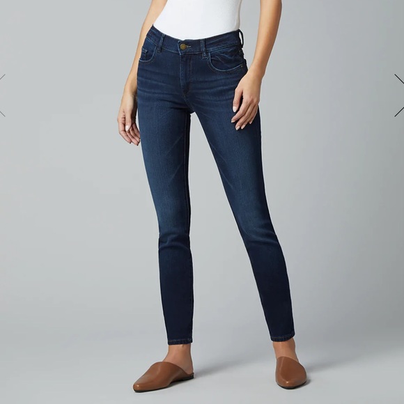 DL1961 Denim - LIKE NEW! DL1961 FLORENCE SKINNY MID-RISE INSTASCULPT JEAN in DARK WASH WARNER